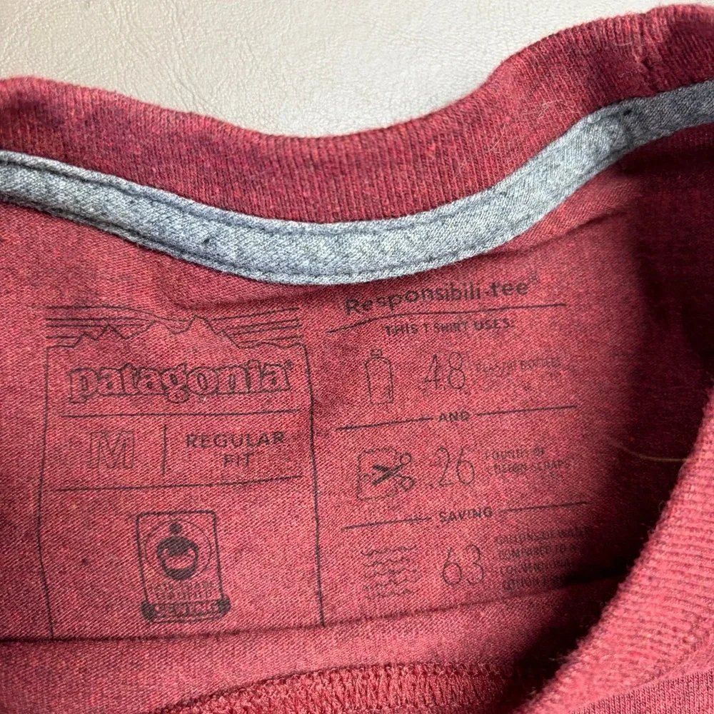 Patagonia red crewneck tee with grey trim - Picture 2 of 7